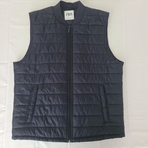 Zara Men’s Quilted Puffer Vest Size M Navy Sleeveless Zip Jacket Casual